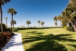 020_Manicured-Grounds-