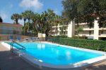 027_South-Pool
