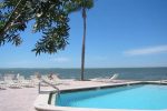LeChateauPool_5