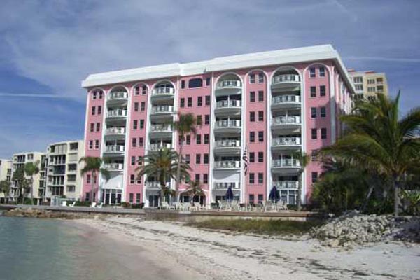 Le_ChateauBuilding_1