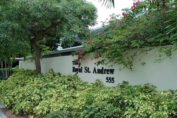 RoyalStAndrewSign_2