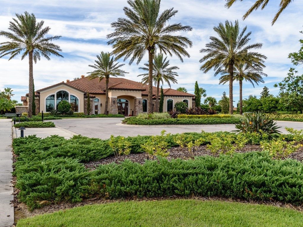 047_Esplanade Golf & Country Club Candy Swick