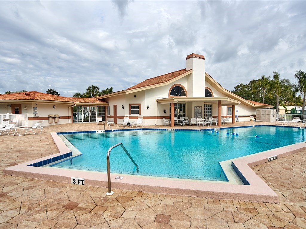 Casa Del Sol in Sarasota, Florida 34233 Candy Swick's Sarasota Real