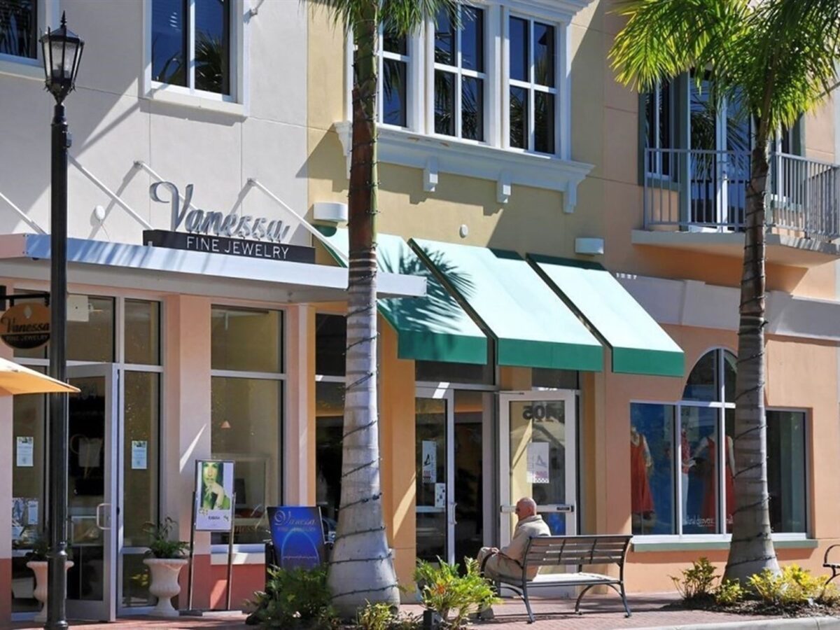 068_Main Street Lakewood Ranch Candy Swick