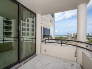 Balcony with view of the water